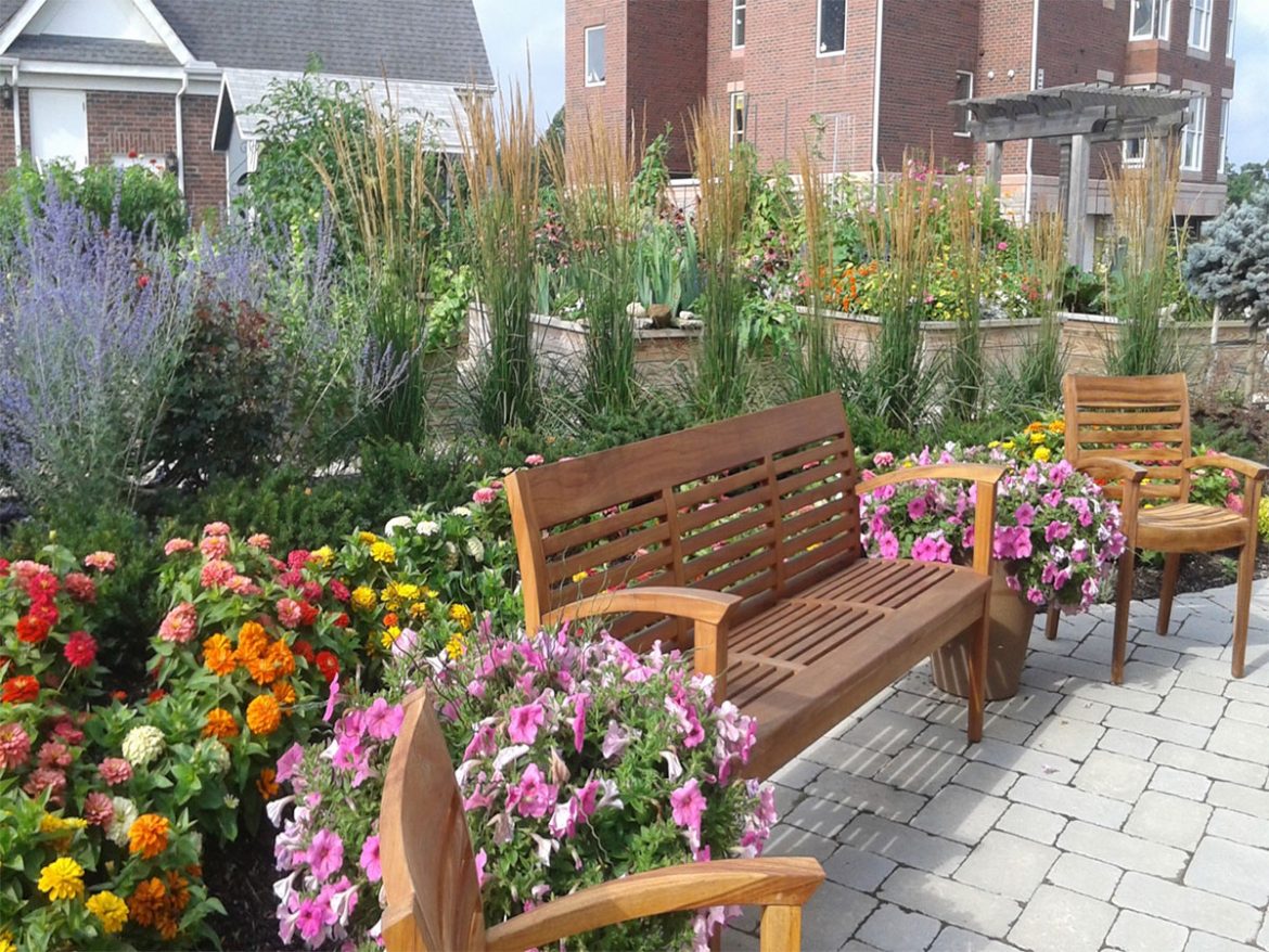 Garden benches at Friendship Village of Dublin