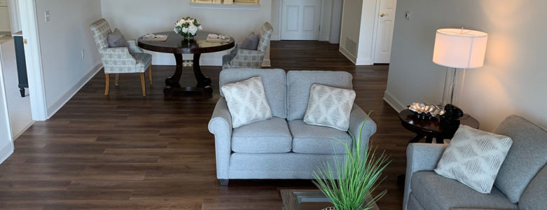 Carring 2 living and dining room