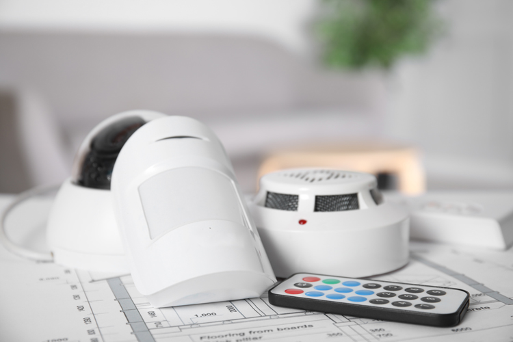 smart home security technologies help seniors age at home
