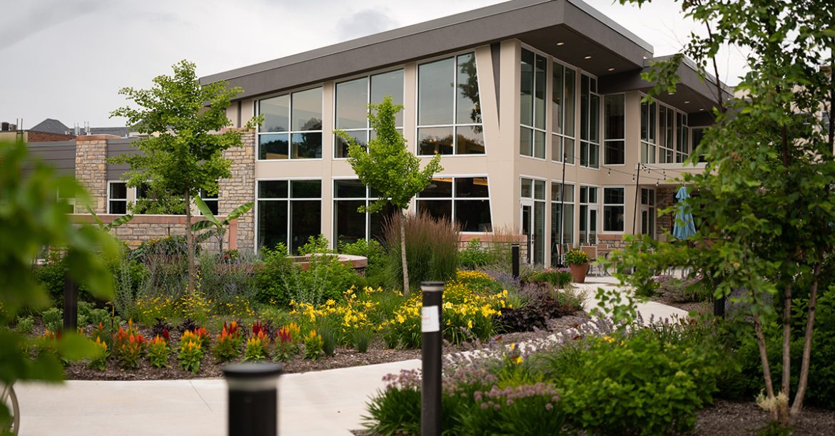Legacy patio and gardens at Waterford Place Assisted Living
