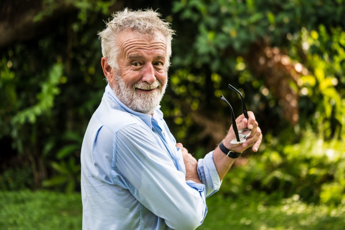Older man who is a solo ager